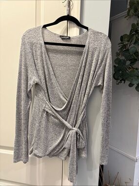 Rue21 Gray Wrap Tie-Front Long Sleeve Top maternity